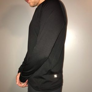 Lululemon black longsleeve metal vent